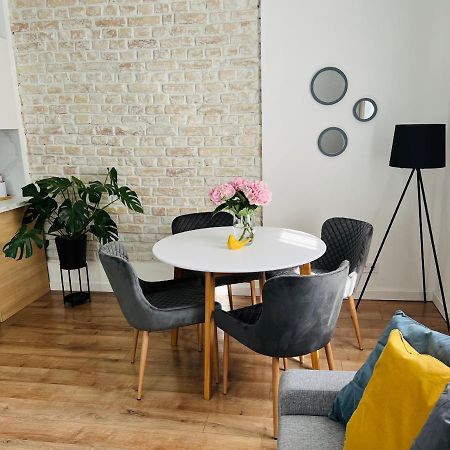 The Right Coast Apartment With Free Private Parking Riga Eksteriør bilde