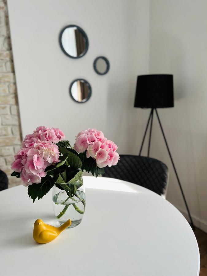 The Right Coast Apartment With Free Private Parking Riga Eksteriør bilde